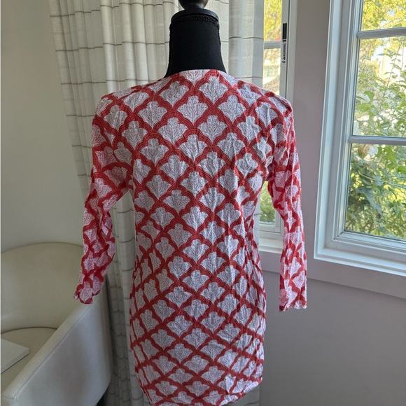 Roller Rabbit Seashell Print V-Neck Tunic - Picture 4 of 7